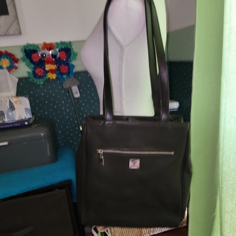 GUESS EUC LEATHER SHOULDER BAG